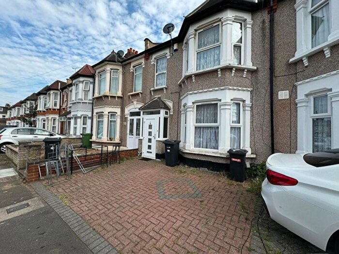 3 Bedroom Terraced House To Rent In Lambourne Road, Ilford, IG3