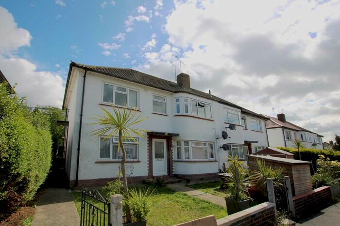 3 Bedroom Maisonette To Rent In Warkworth Gardens, Isleworth, TW7