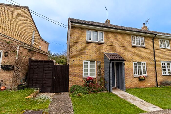 2 Bedroom Semi-Detached House For Sale In Poplar Way, Chippenham, SN14