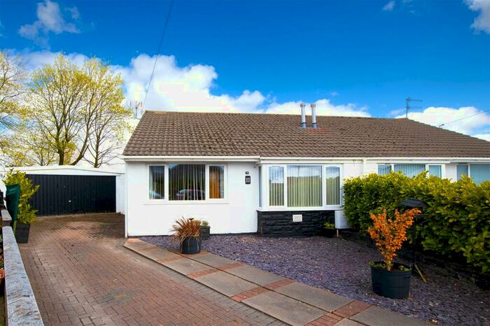 3 Bedroom Semi-Detached Bungalow For Sale In Hadrians Close, Gelligaer, Hengoed, CF82