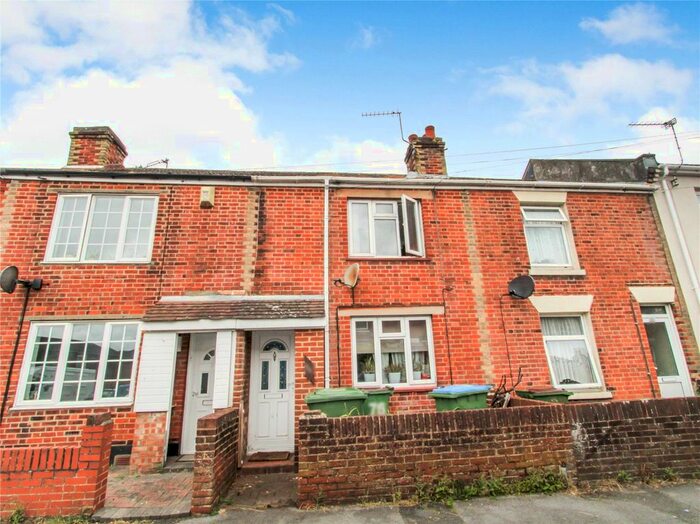 3 Bedroom Terraced House For Sale In Firgrove Road, Southampton