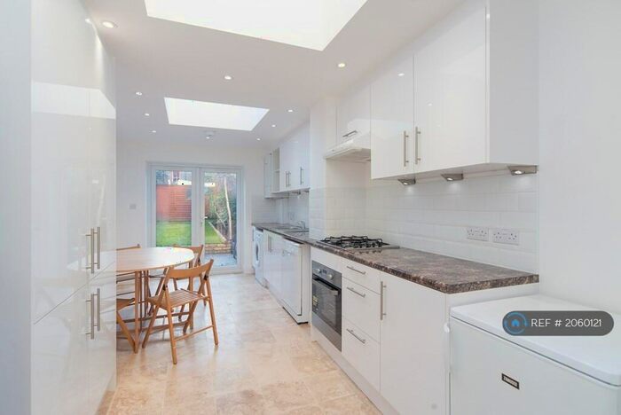 6 Bedroom Terraced House To Rent In Mayton Street, London, N7