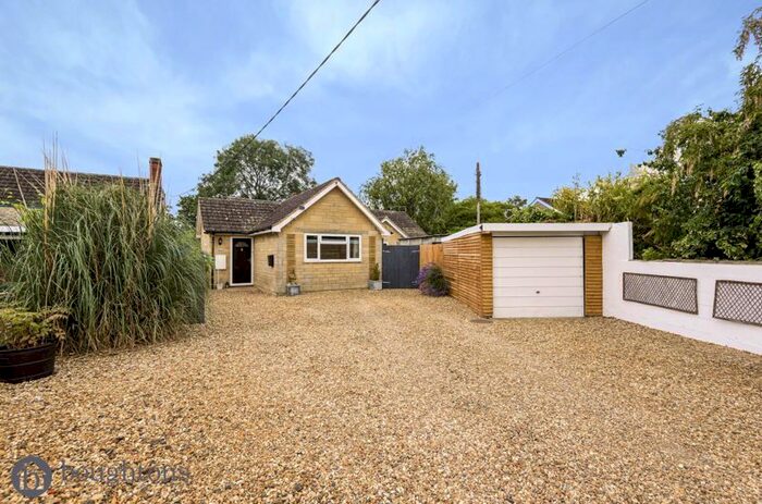 4 Bedroom Detached House For Sale In Juniper Hill, Brackley, NN13