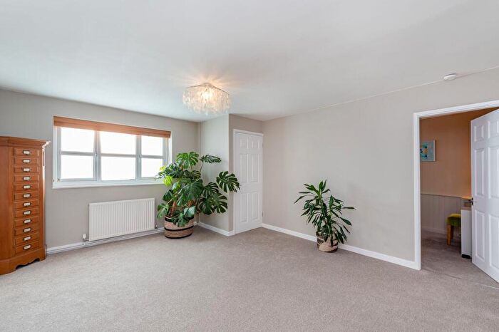 1 Bedroom Apartment For Sale In B Chester Road, Penyffordd, CH4