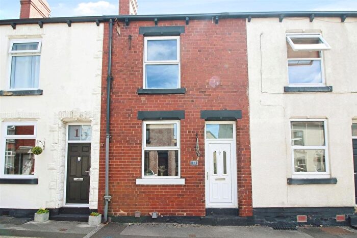 2 Bedroom Terraced House For Sale In Woodland Crescent, Rothwell, Leeds, LS26
