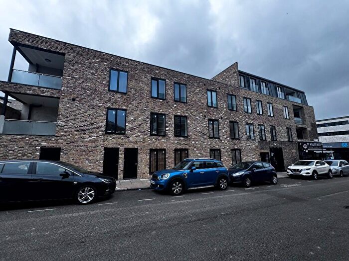 2 Bedroom Apartment To Rent In Norwood Road, London, SE27