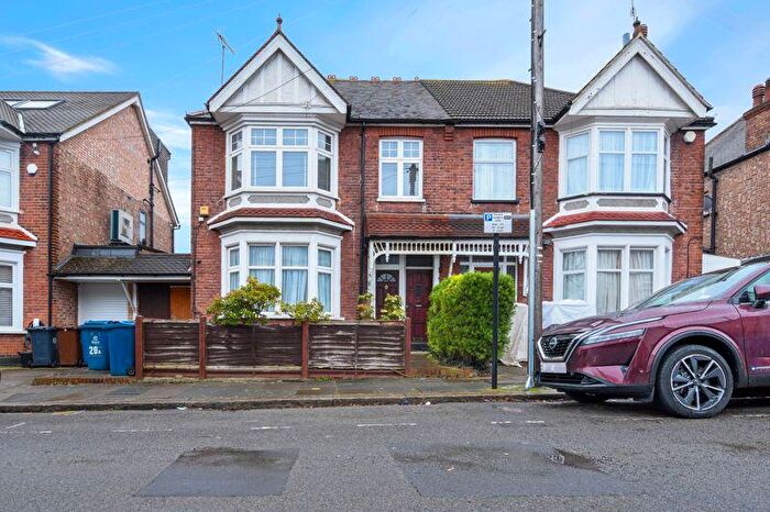 2 Bedroom Maisonette For Sale In Surrey Road, Harrow, HA1