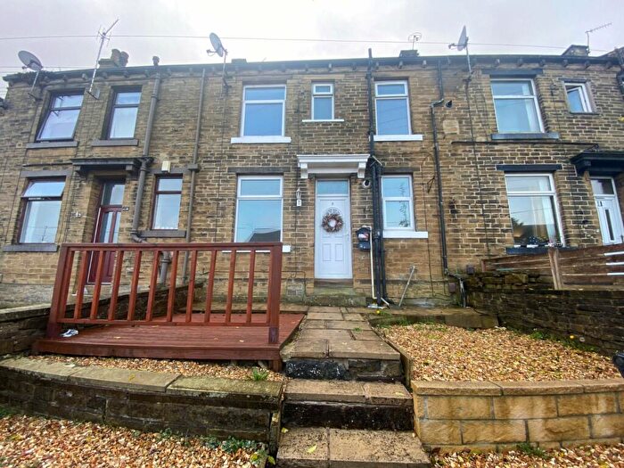 2 Bedroom Terraced House For Sale In Cranbrook Street, Clayton, Bradford, BD14