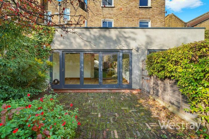 4 Bedroom Maisonette To Rent In Powerscroft Road, London, E5