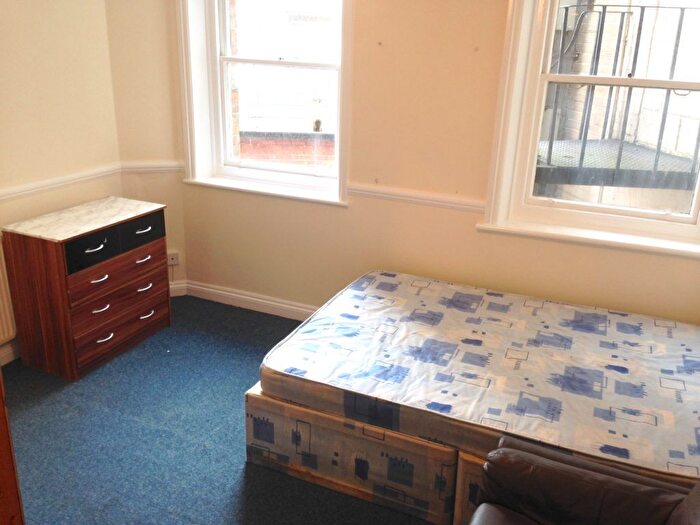 2 Bedroom Flat To Rent In Bath Road, Bournemouth, BH1