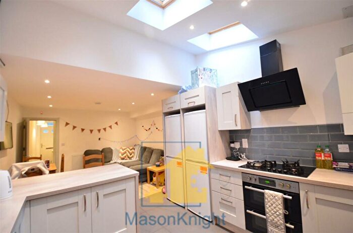 6 Bedroom Terraced House To Rent In Florence Buildings, Birmingham, B29