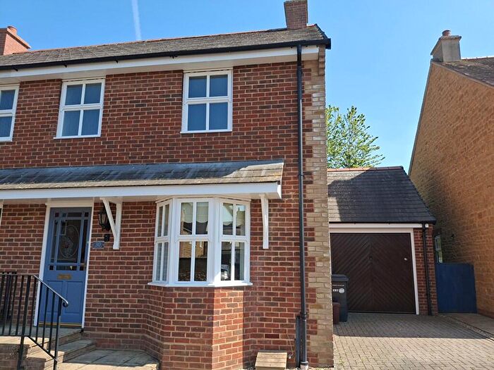 3 Bedroom Semi-Detached House To Rent In Castle Rise, Castle Cary, BA7