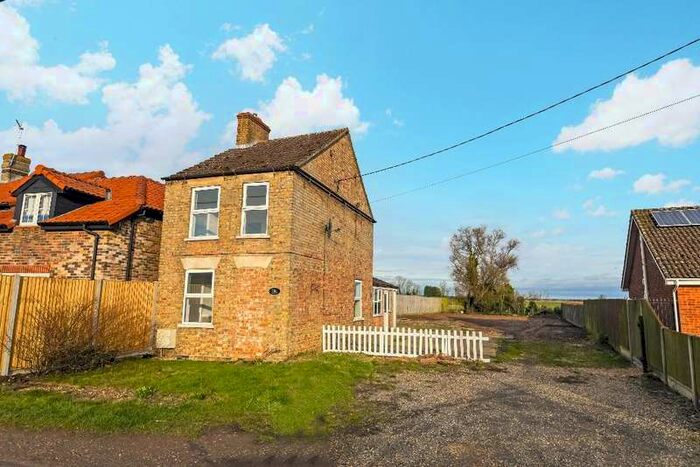 3 Bedroom Detached House For Sale In Hollycroft Road, Emneth, Wisbech, Cambs, PE14