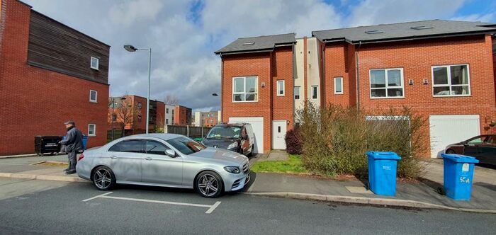 3 Bedroom Semi-Detached House To Rent In Georgia Avenue, Manchester, M20