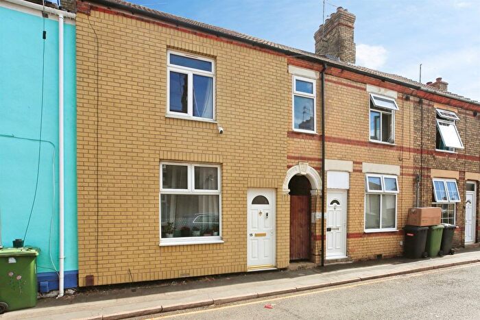 3 Bedroom Terraced House For Sale In Palmerston Road, Peterborough, PE2