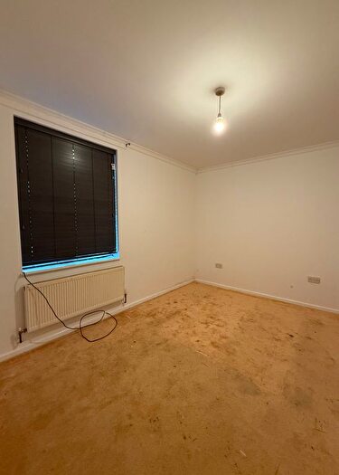 1 Bedroom Flat To Rent In Princess Street, Oldham, OL4
