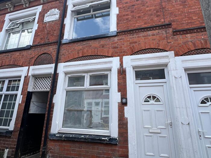 3 Bedroom House To Rent In Garden Street, Wigston, LE18