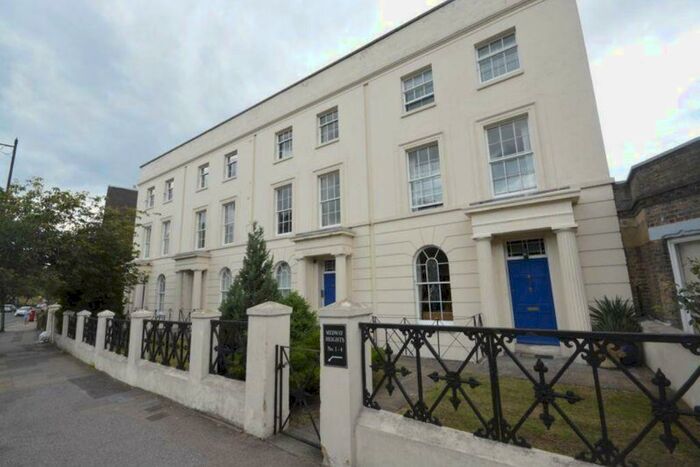 2 Bedroom Flat To Rent In - New Road Avenue, Chatham, ME4