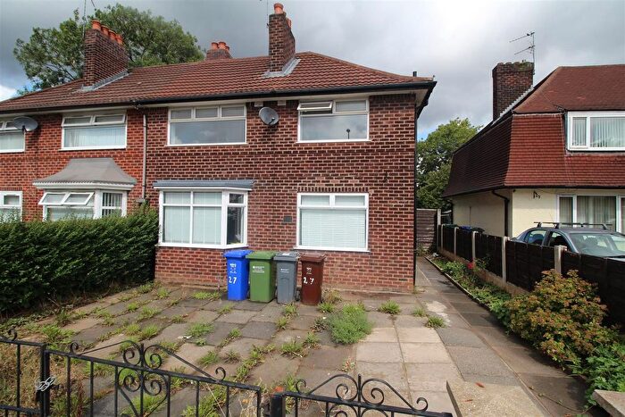 3 Bedroom End Of Terrace House To Rent In Hollyhedge Road, Manchester, M22
