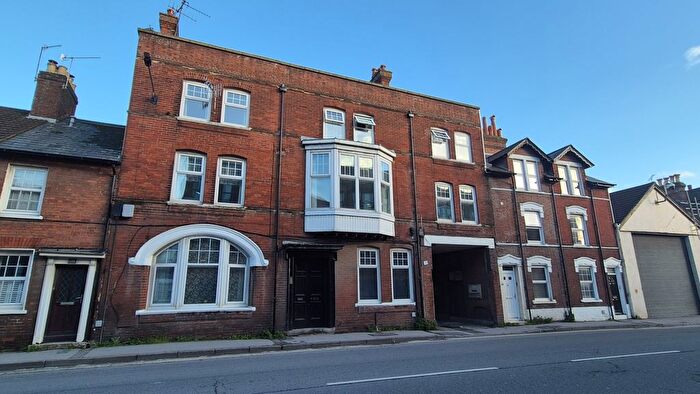 3 Bedroom Flat To Rent In Castle Street, Salisbury, Wiltshire, SP1