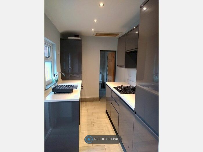 2 Bedroom End Of Terrace House To Rent In Riseley Road, Stoke-On-Trent, ST4