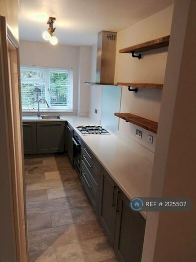 1 Bedroom Flat To Rent In Park Road, Beckenham, BR3