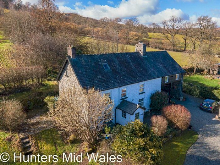 5 Bedroom Property For Sale In Llanwrthwl, Llandrindod Wells, LD1