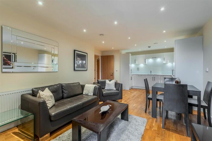 1 Bedroom Flat To Rent In Arc House, Maltby Street, Tower Bridge, London, SE1