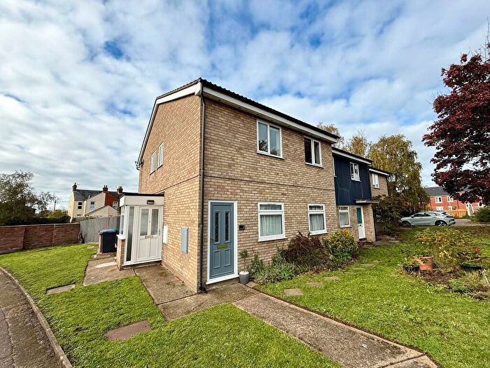 2 Bedroom Maisonette For Sale In Haslemere Drive, Ipswich, IP4