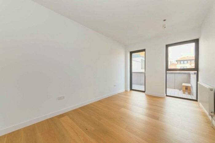 1 Bedroom Flat To Rent In Broadway, London, W13