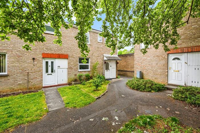 3 Bedroom End Of Terrace House For Sale In The Dell, Peterborough, PE2