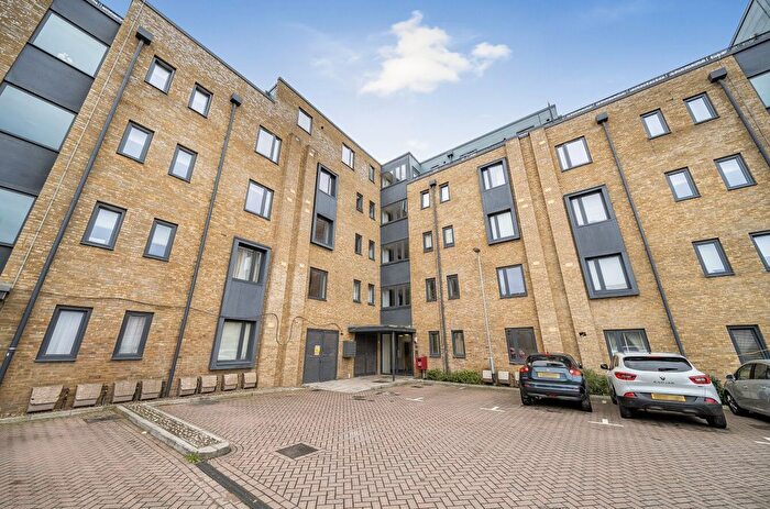 2 Bedroom Flat For Sale In Motte Lane, Ebbsfleet Valley, Swanscombe, DA10