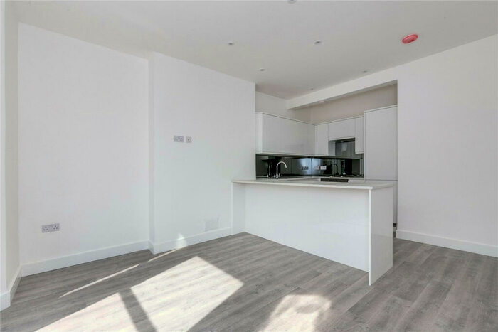 2 Bedroom Apartment To Rent In Sellons Avenue, London, NW10
