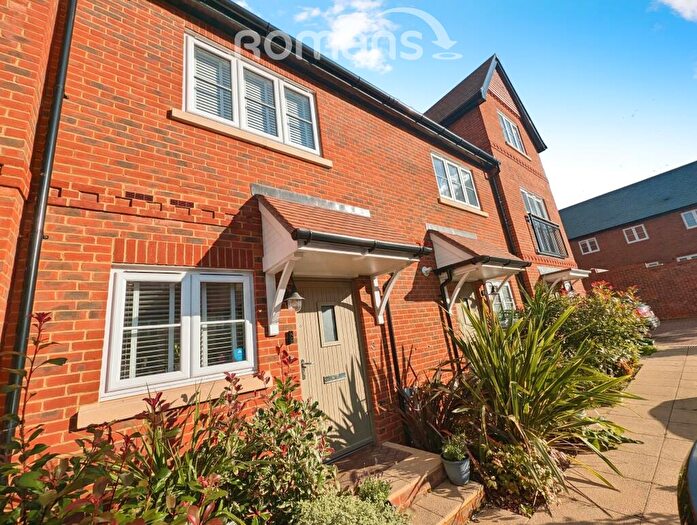 2 Bedroom House To Rent In Valeside Avenue, High Wycombe, HP10