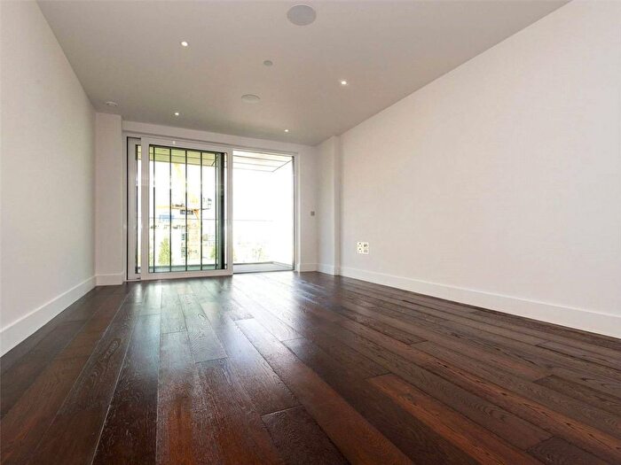 2 Bedroom Flat To Rent In Central Avenue, Fulham, London, SW6