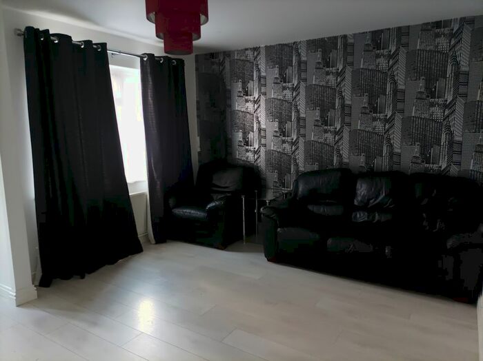 2 Bedroom Semi-Detached House To Rent In Whitby Close, Greenhithe, Dartford, DA9