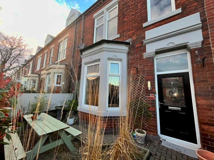 4 Bedroom Semi-Detached House To Rent In Horsley Hill Road, South Shields, NE33