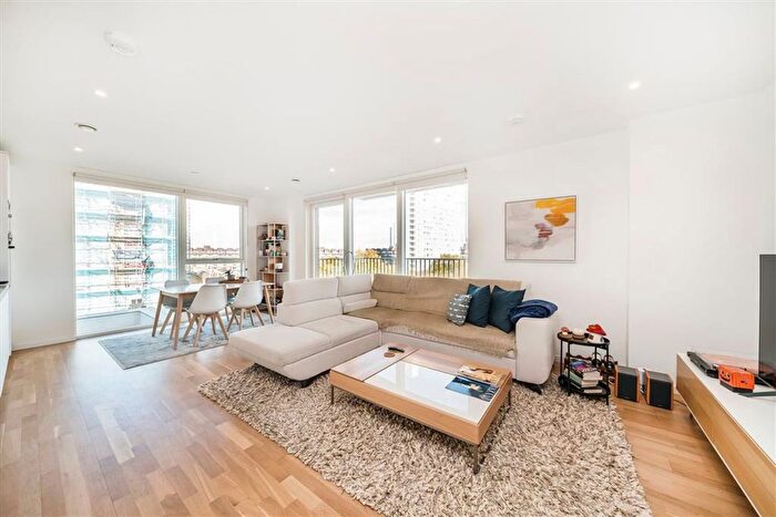 2 Bedroom Flat For Sale In Grove Street, Greenwich, SE8