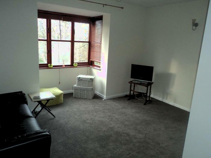 1 Bedroom Flat To Rent In Bishops Court, Stone, DA9