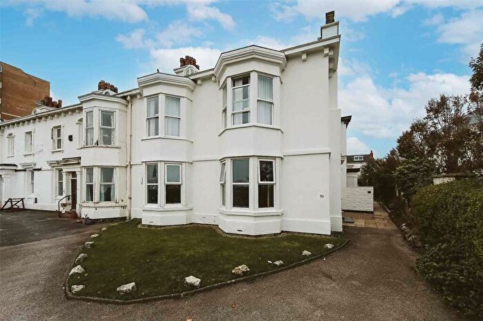 2 Bedroom Apartment For Sale In Promenade, Southport, Merseyside, PR8