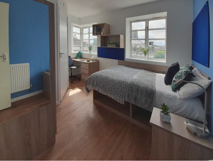 3 Bedroom House To Rent In St Andrew's Gardens Moor Place, Liverpool, Liverpool, L3