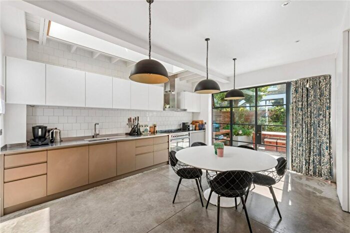 4 Bedroom Terraced House For Sale In Carysfort Road, London, N16
