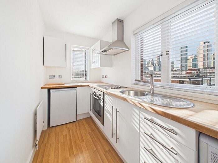 1 Bedroom Flat To Rent In Amsterdam Road, London, E14