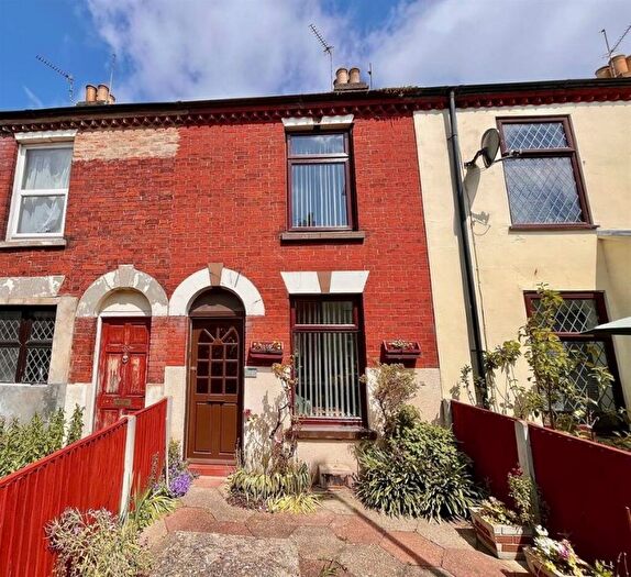 3 Bedroom Terraced House For Sale In Winifred Road, Great Yarmouth, Norfolk, NR31