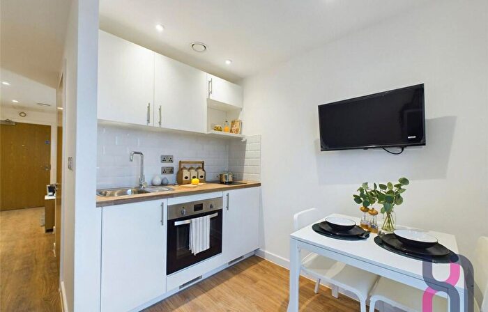 1 Bedroom Flat To Rent In Frederick Road, Salford, M6