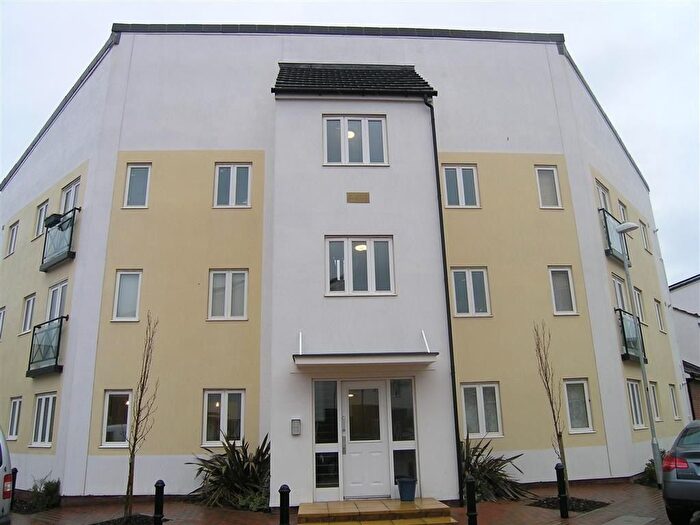 2 Bedroom Flat For Sale In Market Mead, Chippenham, SN15