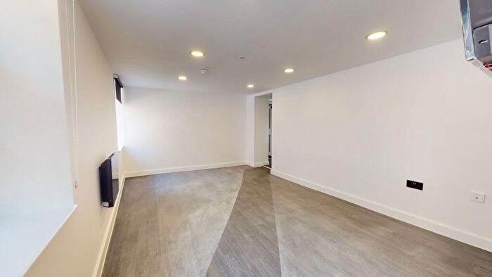 1 Bedroom Property To Rent In Flat, - Room G, Bridlesmith Gate -, NG1