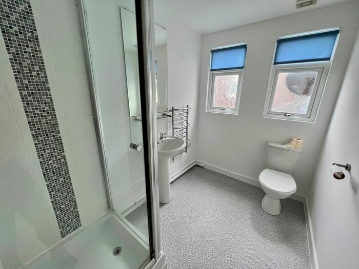 1 Bedroom Flat To Rent In Mary Street, Porthcawl, CF36