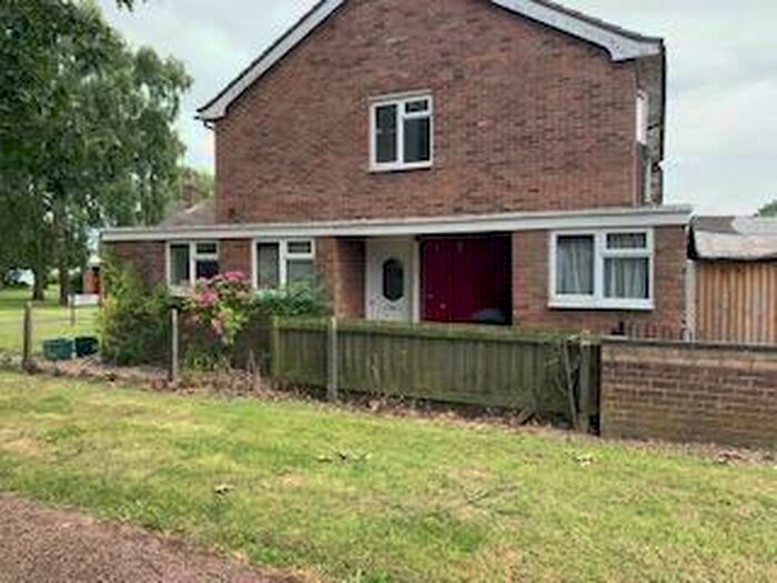 2 Bedroom Maisonette To Rent In Gorse Walk, Colchester, Essex, CO4