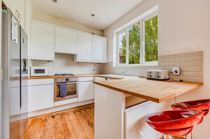 5 Bedroom Terraced House To Rent In Daybrook Road, London, SW19